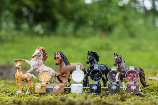 BREYER HORSES COLORFUL BREEDS PAINT & PLAY