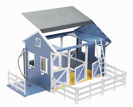 BREYER FREEDOM SERIES COUNTRY STABLE WITH WASH STALL